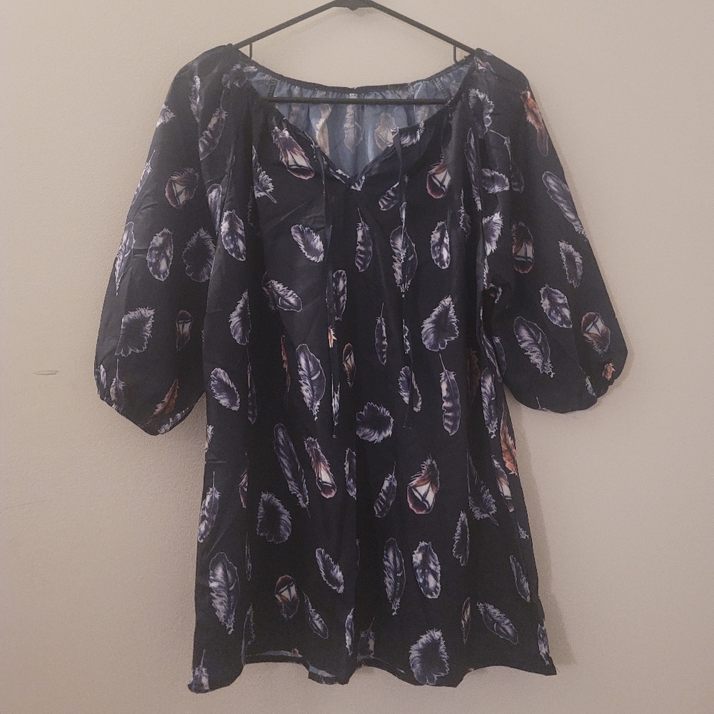 Feather lightweight women's flowy blouse top size large